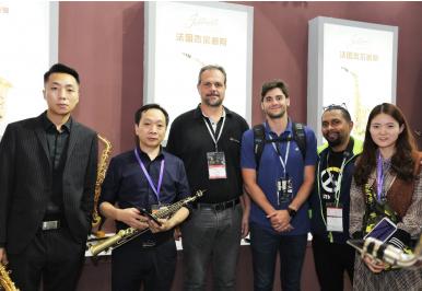 眾多國外薩克斯大師試音杰爾威斯